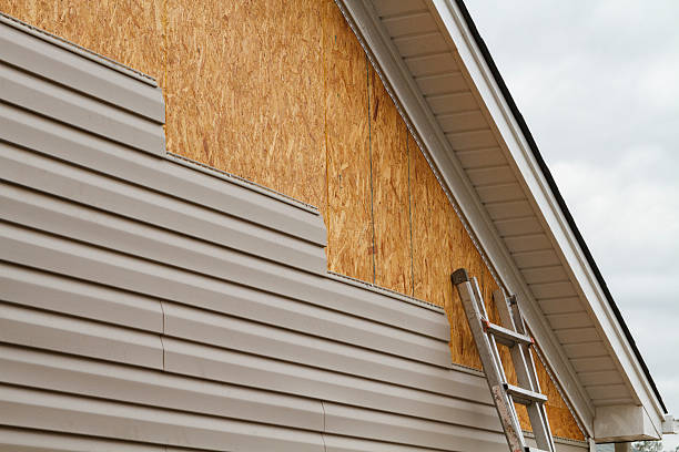 24/7 Emergency Storm Damage Siding Repair experts in Springdale, NC